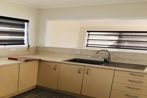 Photo of property in 1/102 Settlement Road, Papakura, 2110