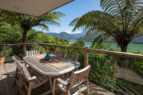 Photo of property in 63 Tepuia Heights, Havelock, Picton, 7281