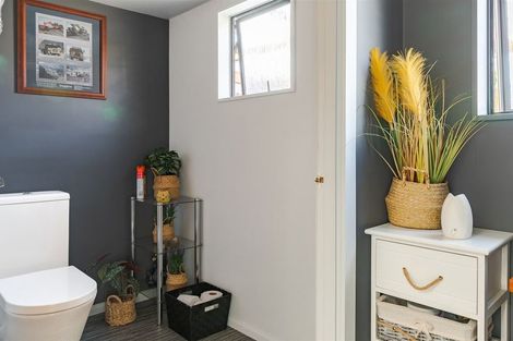 Photo of property in 53 Queen Street, Westport, 7825