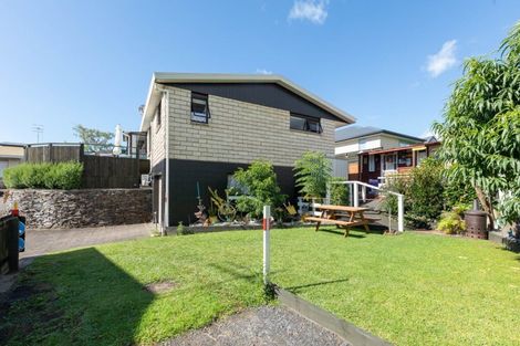 Photo of property in 2/33 Kea Street, Katikati, 3129