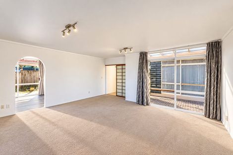 Photo of property in 35 Stanniland Street, Sunnyhills, Auckland, 2010