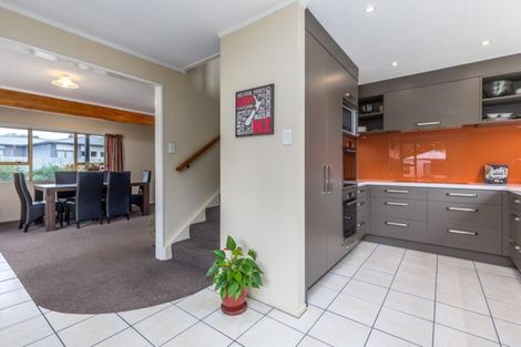 Photo of property in 4 Valley Road, Waiuku, 2123