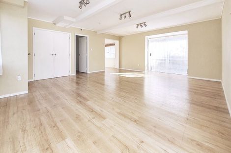 Photo of property in 57a Tiroroa Avenue, Te Atatu South, Auckland, 0610