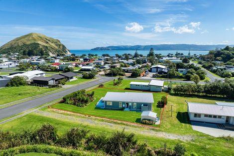Photo of property in 3 Mahia Heights Drive, Mahia, 4198