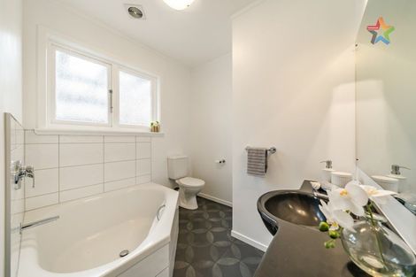 Photo of property in 1/366a Waiwhetu Road, Fairfield, Lower Hutt, 5011