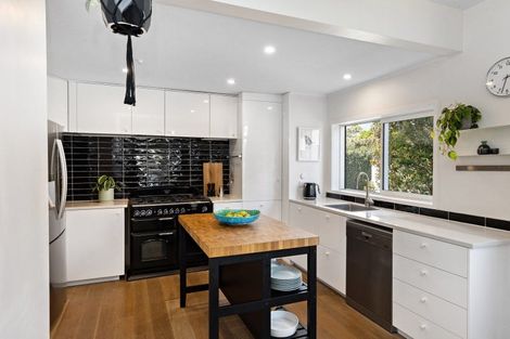 Photo of property in 253 Meola Road, Point Chevalier, Auckland, 1022