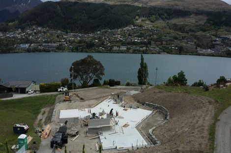 Photo of property in 9 Spring Hill Road, Kelvin Heights, Queenstown, 9300