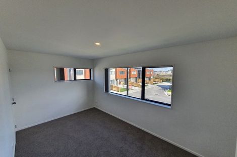 Photo of property in 52 Black Beech Crescent, Takanini, 2110