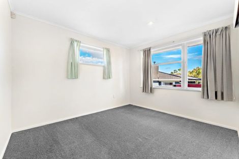 Photo of property in 56 Bolton Street, Blockhouse Bay, Auckland, 0600