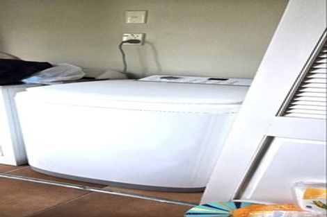 Photo of property in 2/18 Jutland Road, Hauraki, Auckland, 0622