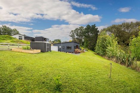 Photo of property in 6 Robins Way, Pokeno, 2471