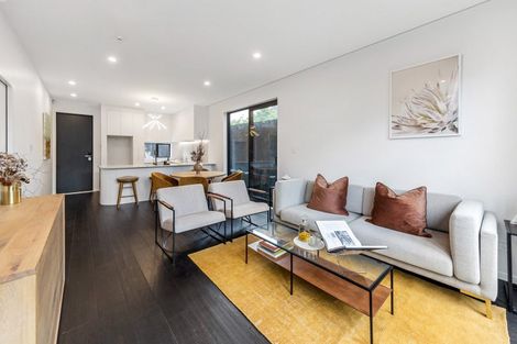 Photo of property in 15 Humariri Street, Point Chevalier, Auckland, 1022