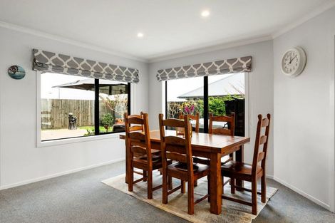 Photo of property in 46 Norfolk Drive, Cambridge, 3434