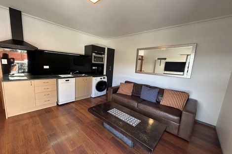 Photo of property in 6 Randolph Road, Crofton Downs, Wellington, 6035