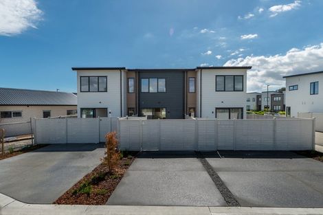 Photo of property in 112 Pepene Avenue, Takanini, Auckland, 2112