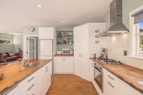 Photo of property in 17 Brenchley Road, Lyttelton, 8082