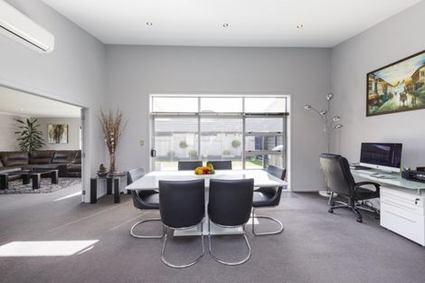 Photo of property in 8 Lorenzo Place, Kelvin Grove, Palmerston North, 4414