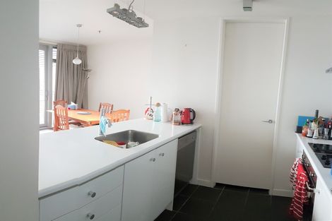 Photo of property in Montreaux Apartments, 2j/164 The Terrace, Wellington Central, Wellington, 6011