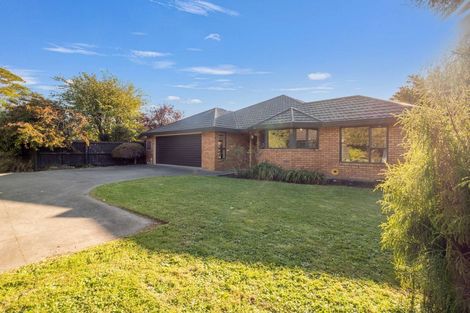 Photo of property in 15 Hemingford Place, Halswell, Christchurch, 8025