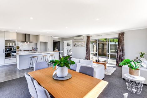 Photo of property in 33 Sylvester Crescent, Flagstaff, Hamilton, 3210