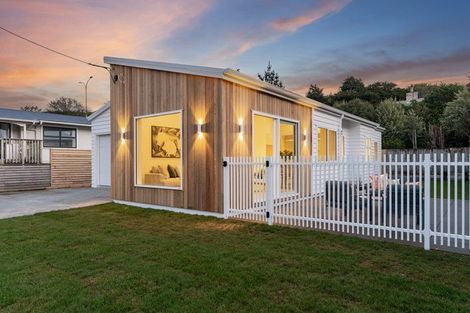 Photo of property in 30a Middleton Road, Johnsonville, Wellington, 6037