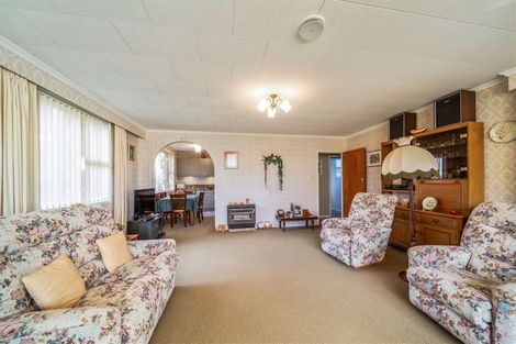 Photo of property in 14 Iredale Road, Hawera, 4610