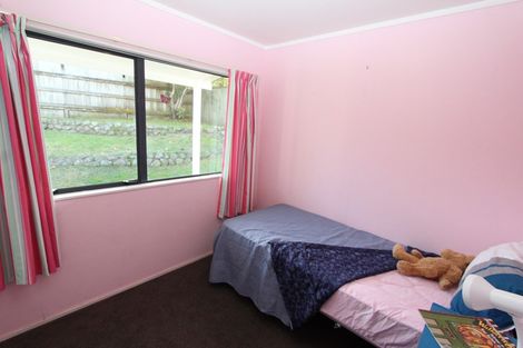 Photo of property in 6a North Street, Tawa, Wellington, 5028