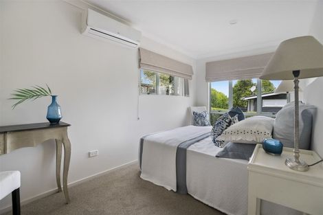 Photo of property in 24a Alexander Street, Cockle Bay, Auckland, 2014