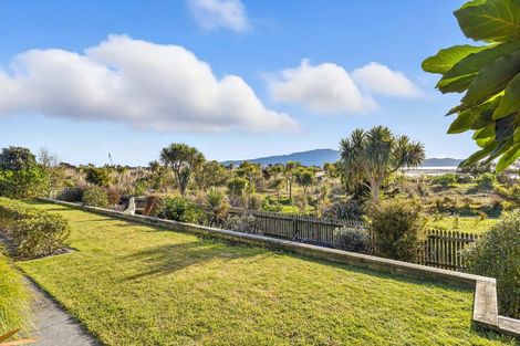 Photo of property in 22 Taranui Way, Paraparaumu Beach, Paraparaumu, 5032