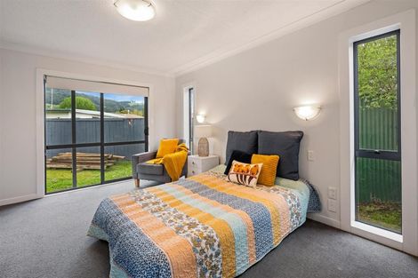 Photo of property in 9 Adam Place, Mangakakahi, Rotorua, 3015