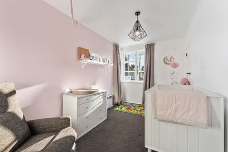 Photo of property in 21 Hadfield Crescent, College Estate, Whanganui, 4500