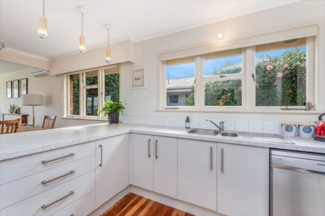 Photo of property in 5 Warwick Avenue, St Andrews, Hamilton, 3200