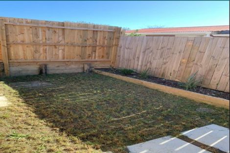 Photo of property in 66c Delta Avenue, New Lynn, Auckland, 0600