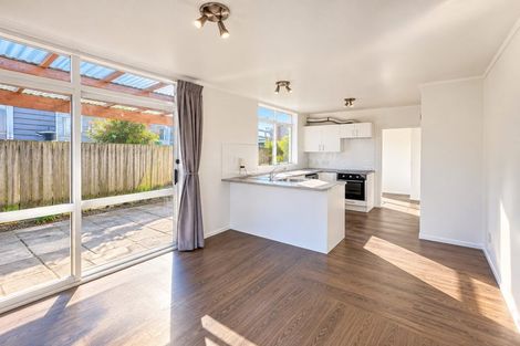 Photo of property in 35 Stanniland Street, Sunnyhills, Auckland, 2010