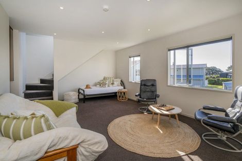 Photo of property in 17 Hahei Beach Road, Hahei, Whitianga, 3591