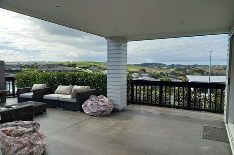 Photo of property in 106 Solan Drive, Waimauku, 0812