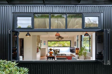 Photo of property in 21 Grand View Road, Leigh, 0985