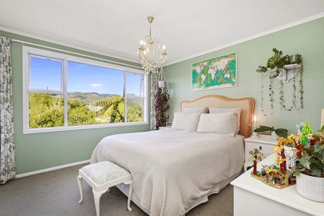 Photo of property in 16 Mascot Street, Tawa, Wellington, 5028
