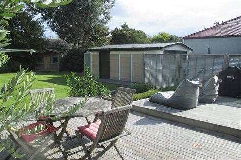 Photo of property in 15 Woodville Street, Edgeware, Christchurch, 8013