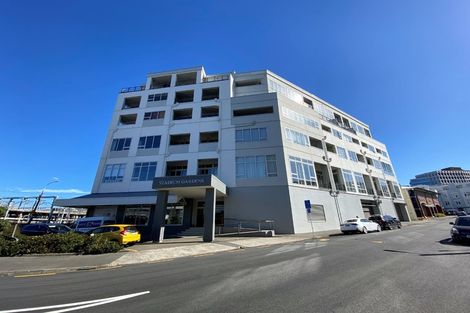 Photo of property in Stadium Garden Flats, 319/107 Thorndon Quay, Pipitea, Wellington, 6011