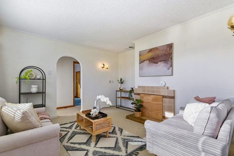 Photo of property in 17 Selwyn Road, Lynmore, Rotorua, 3010