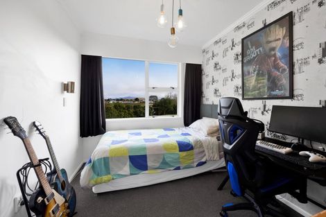 Photo of property in 289 High Street, Eltham, 4322