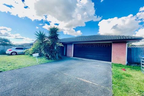 Photo of property in 22 Rock Daisy Crescent, Mangere, Auckland, 2022