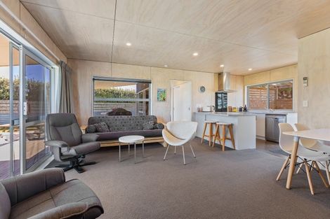 Photo of property in 77 Anglers Avenue, Warea, New Plymouth, 4381