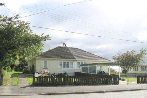 Photo of property in 9 Savage Crescent, Upper Hutt Central, Upper Hutt, 5018