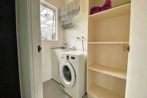 Photo of property in 22 Squirrel Lane, Browns Bay, Auckland, 0630