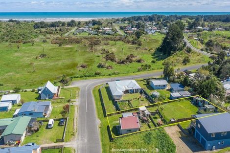 Photo of property in 3 Ewing Street, Hokio Beach, Levin, 5571