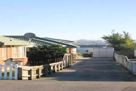 Photo of property in 8b Clevedon Road, Papakura, 2110