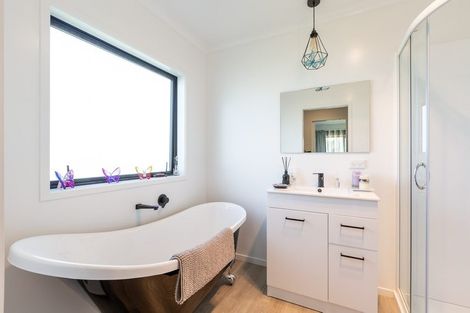 Photo of property in 2630 Awhitu Road, Awhitu, Waiuku, 2684