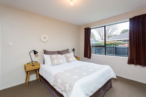 Photo of property in 2/21 Montclare Avenue, Ilam, Christchurch, 8041